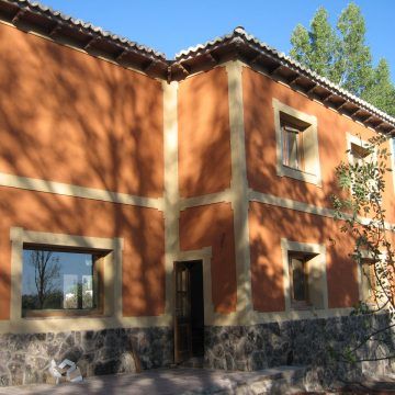 Casa de piedra en la Sierra de Madrid. Canencia de la Sierra